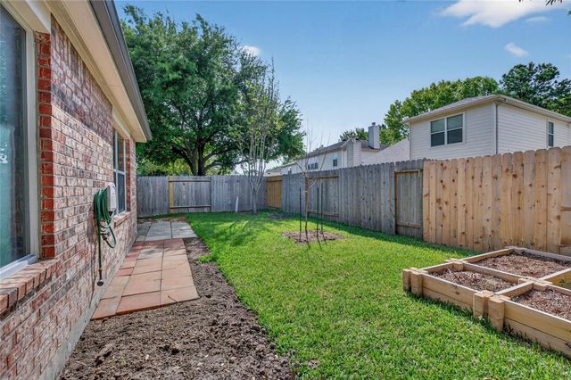 17331 Stone Peaks Drive, Houston, TX 77095