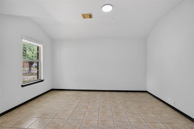 17331 Stone Peaks Drive, Houston, TX 77095