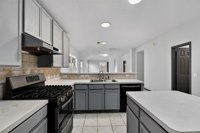 17331 Stone Peaks Drive, Houston, TX 77095