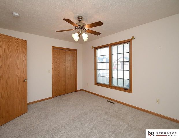 1250 Glenwood Court, Fremont, NE 68025