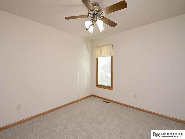 1250 Glenwood Court, Fremont, NE 68025