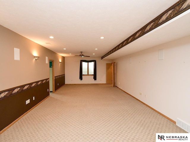 1250 Glenwood Court, Fremont, NE 68025