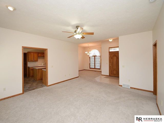 1250 Glenwood Court, Fremont, NE 68025