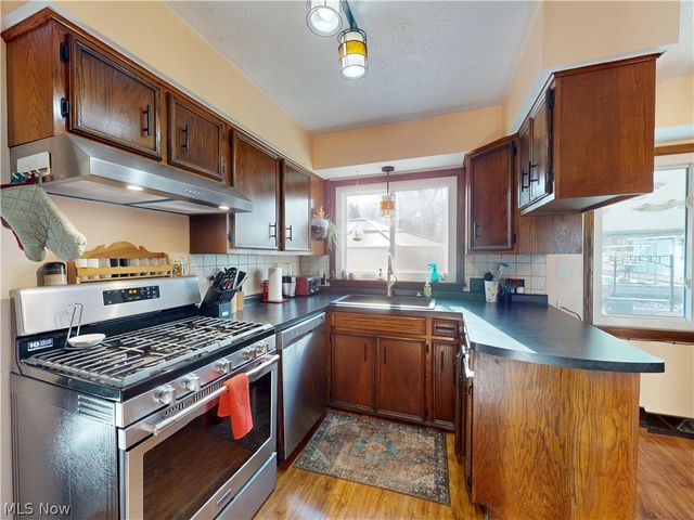 495 S Elm Avenue, Tallmadge, OH 44278