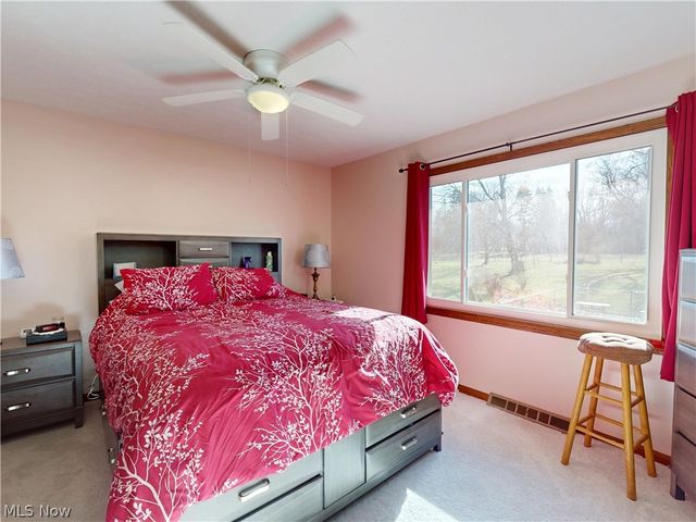 495 S Elm Avenue, Tallmadge, OH 44278