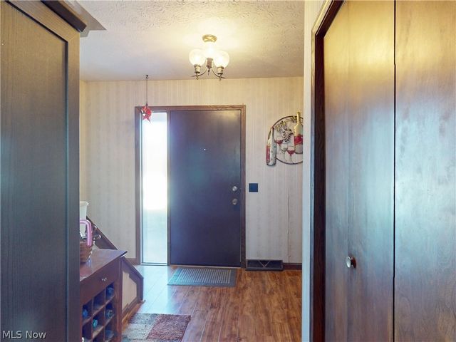 495 S Elm Avenue, Tallmadge, OH 44278