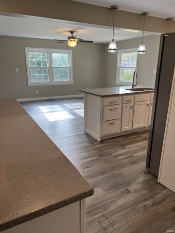 6831 Arcadian Highway, Evansville, IN 47715