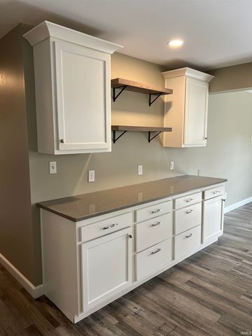 6831 Arcadian Highway, Evansville, IN 47715