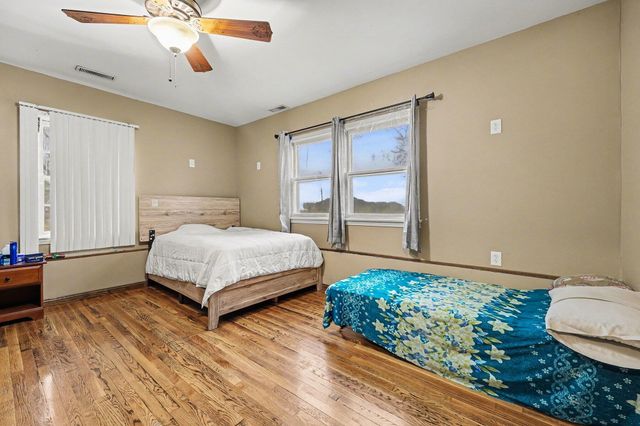 2463 Kinney Avenue NW, Grand Rapids, MI 49534