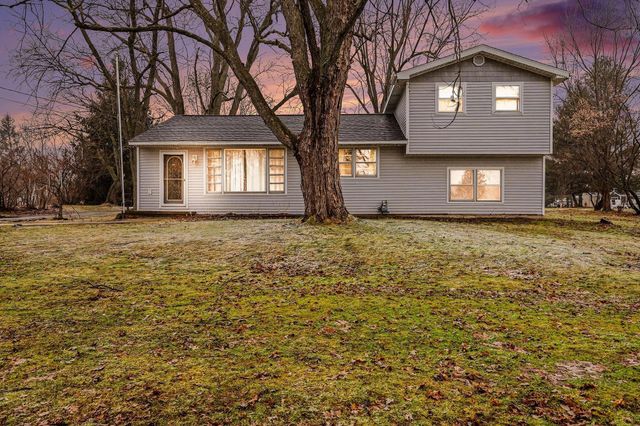 2463 Kinney Avenue NW, Grand Rapids, MI 49534