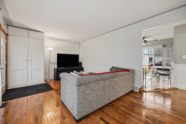 2463 Kinney Avenue NW, Grand Rapids, MI 49534