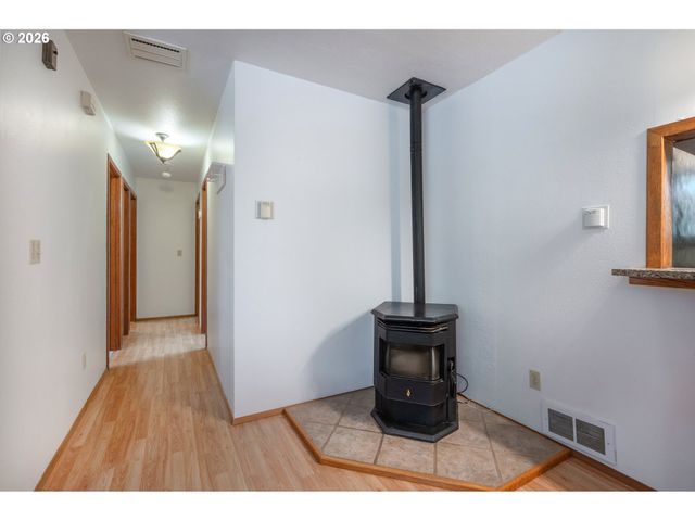 87803 Sandrift St, Florence, OR 97439