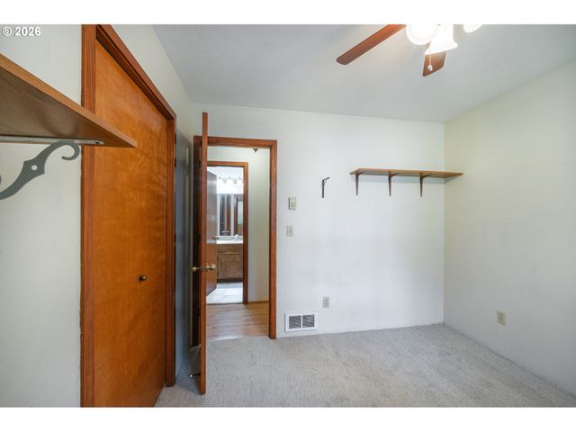 87803 Sandrift St, Florence, OR 97439