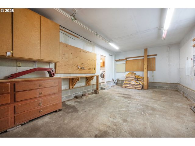 87803 Sandrift St, Florence, OR 97439