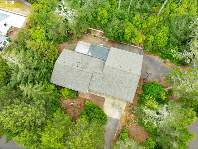 87803 Sandrift St, Florence, OR 97439