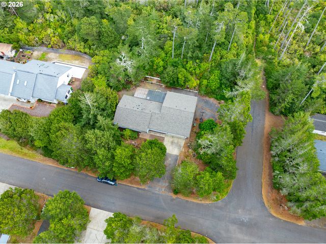 87803 Sandrift St, Florence, OR 97439