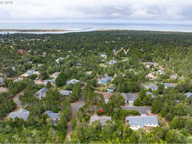 87803 Sandrift St, Florence, OR 97439