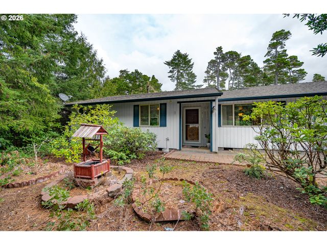 87803 Sandrift St, Florence, OR 97439