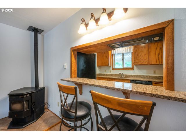 87803 Sandrift St, Florence, OR 97439