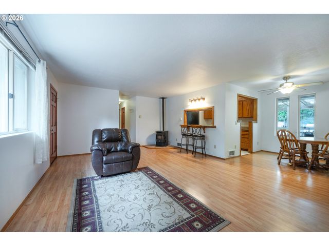 87803 Sandrift St, Florence, OR 97439