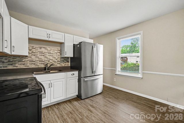 603 Dobson Drive, Charlotte, NC 28213