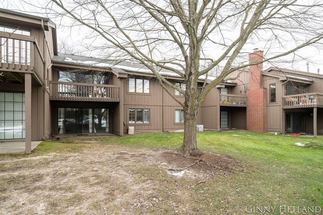 1335 Suncrest Drive, Grand Rapids, MI 49525