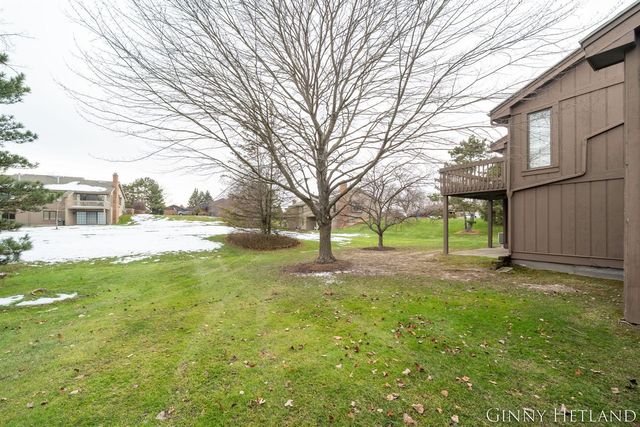 1335 Suncrest Drive, Grand Rapids, MI 49525