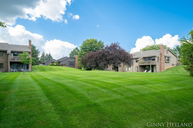 1335 Suncrest Drive, Grand Rapids, MI 49525