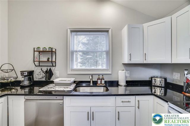 9251 Westwood Drive, Coolbaugh Twp, PA 18466