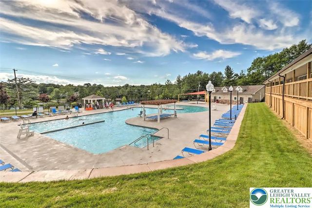 9251 Westwood Drive, Coolbaugh Twp, PA 18466