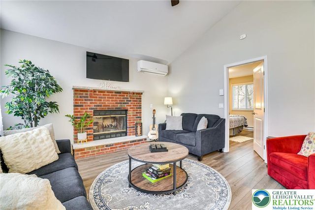 9251 Westwood Drive, Coolbaugh Twp, PA 18466