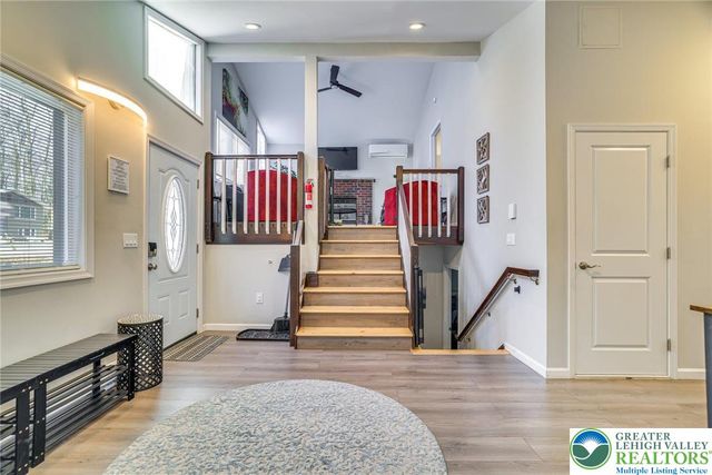 9251 Westwood Drive, Coolbaugh Twp, PA 18466