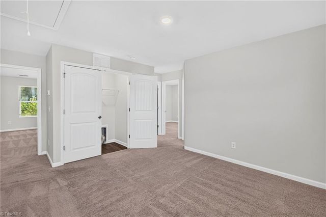 4010 Meredith Woods Lane, Winston-salem, NC 27107