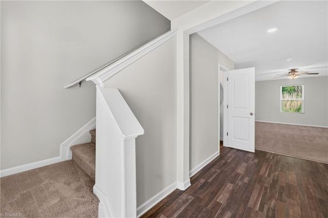 4010 Meredith Woods Lane, Winston-salem, NC 27107