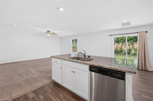 4010 Meredith Woods Lane, Winston-salem, NC 27107