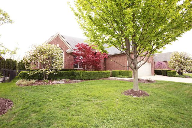 45483 Shoal Drive, Macomb Twp, MI 48044