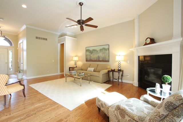 45483 Shoal Drive, Macomb Twp, MI 48044