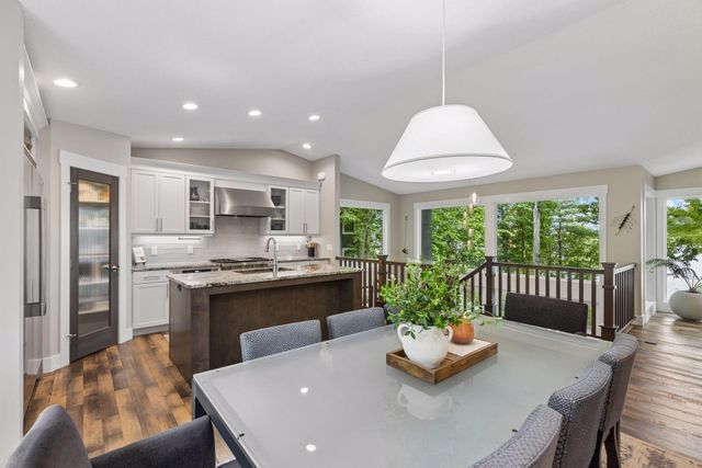 280 Cove Road, Hudson, WI 54016