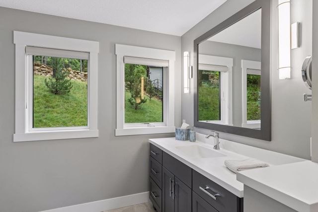 280 Cove Road, Hudson, WI 54016