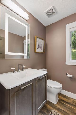 280 Cove Road, Hudson, WI 54016