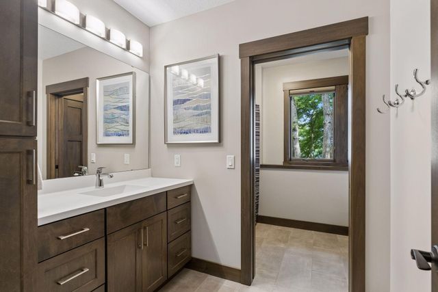 280 Cove Road, Hudson, WI 54016