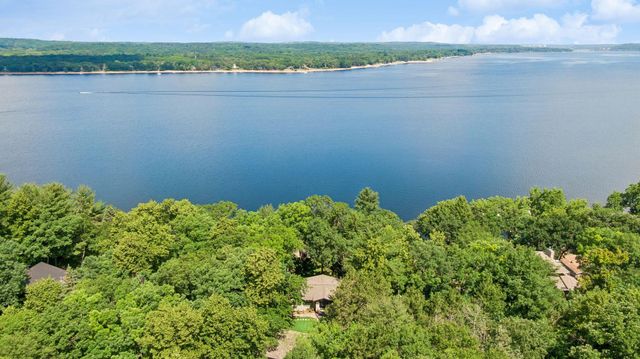 280 Cove Road, Hudson, WI 54016