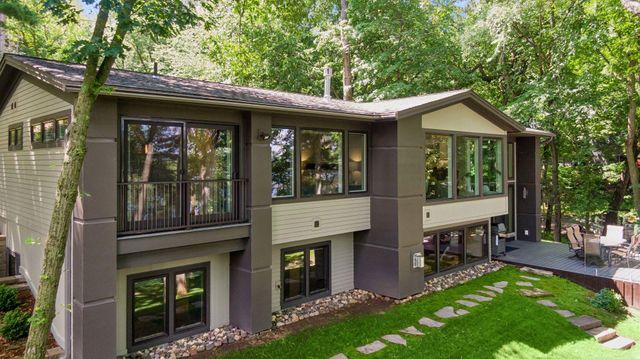 280 Cove Road, Hudson, WI 54016