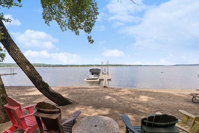 280 Cove Road, Hudson, WI 54016