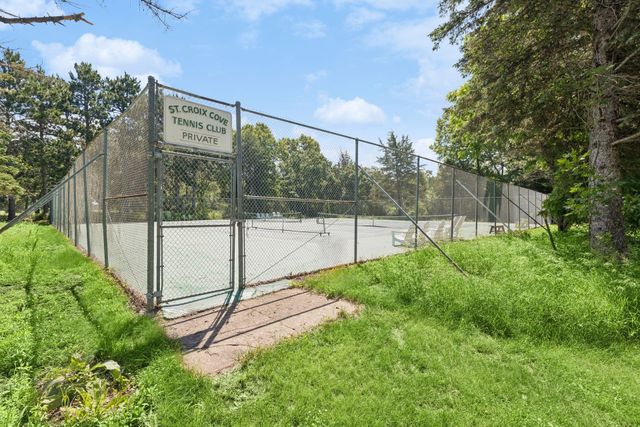 280 Cove Road, Hudson, WI 54016