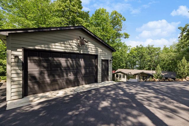 280 Cove Road, Hudson, WI 54016