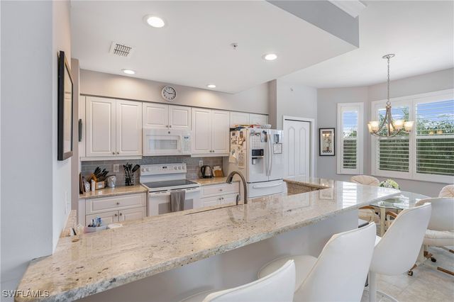 7605 Arbor Lakes CT 536, Naples, FL 34112