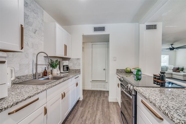 1249 High Meadow Lane, Lancaster, TX 75146