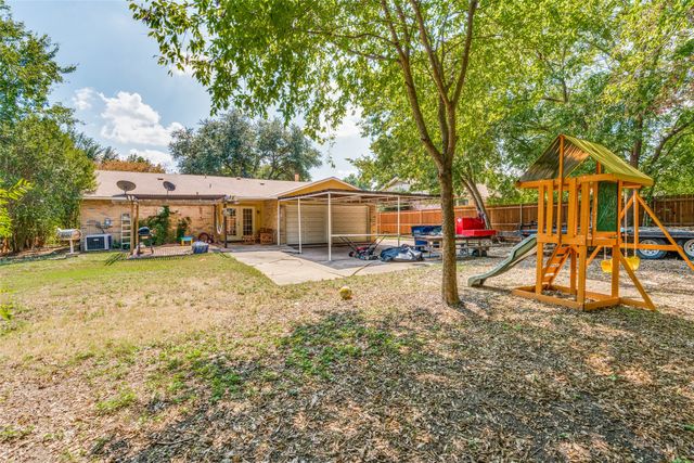 1249 High Meadow Lane, Lancaster, TX 75146