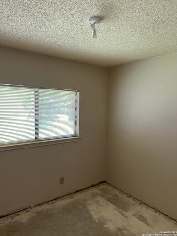 9323 Valley Hedge, San Antonio, TX 78250